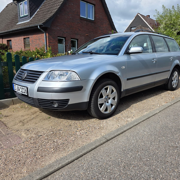 VW Passat Variant 1